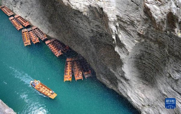 巨人配资 雪润大地 景色如画