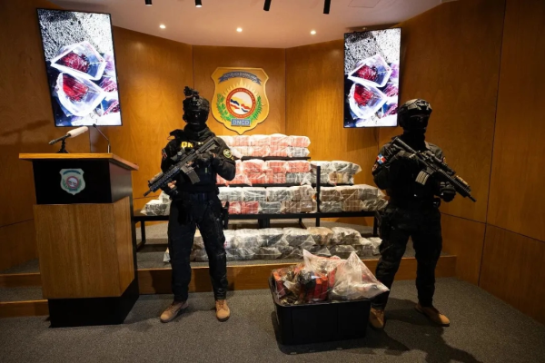 沪深策略 美国战机，袭击贩毒船